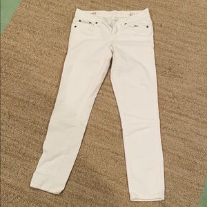 White skinny jeans